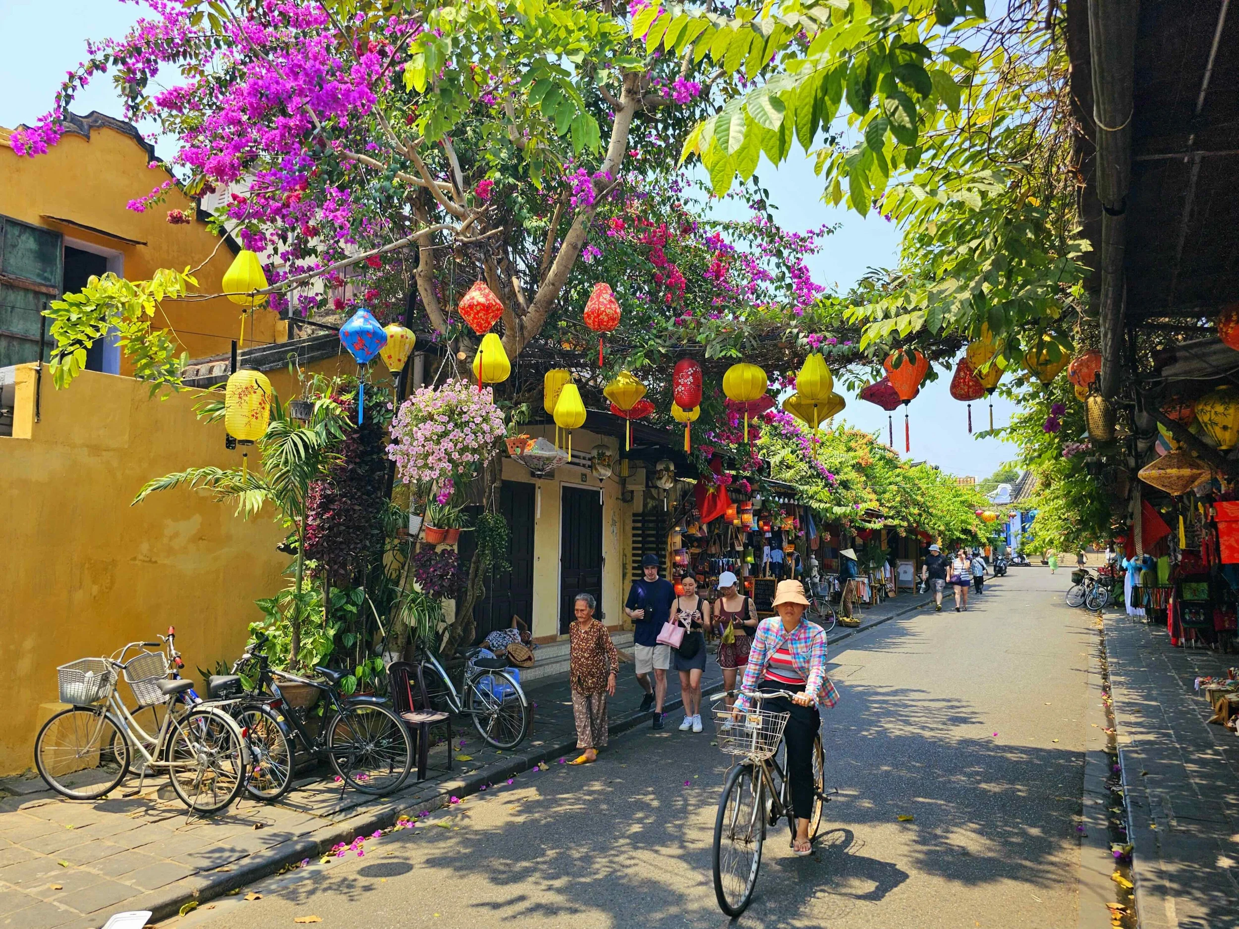 Thailand Cycling To Laos and Vietnam 21 Days